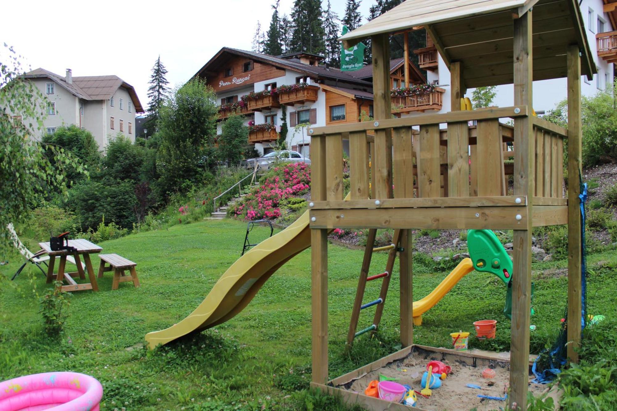 Hotel Runcac Badia  Exteriér fotografie