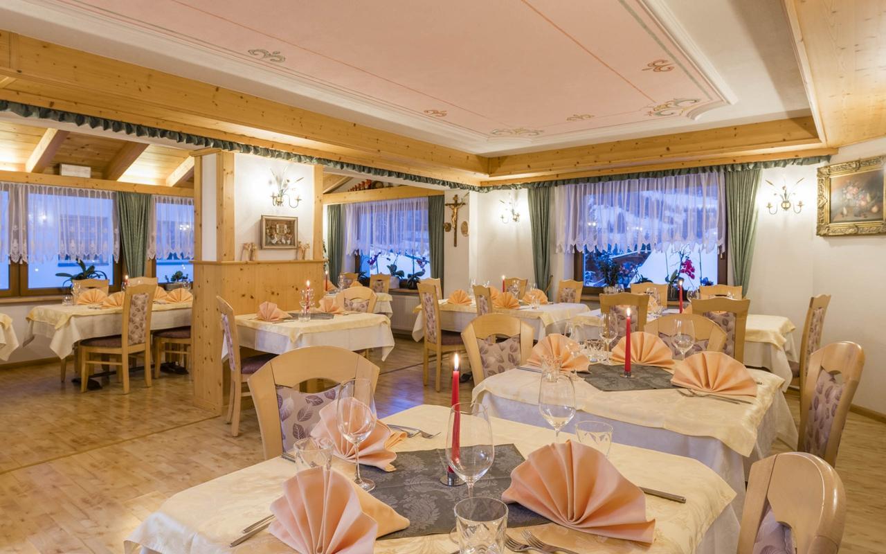 Hotel Runcac Badia  Exteriér fotografie