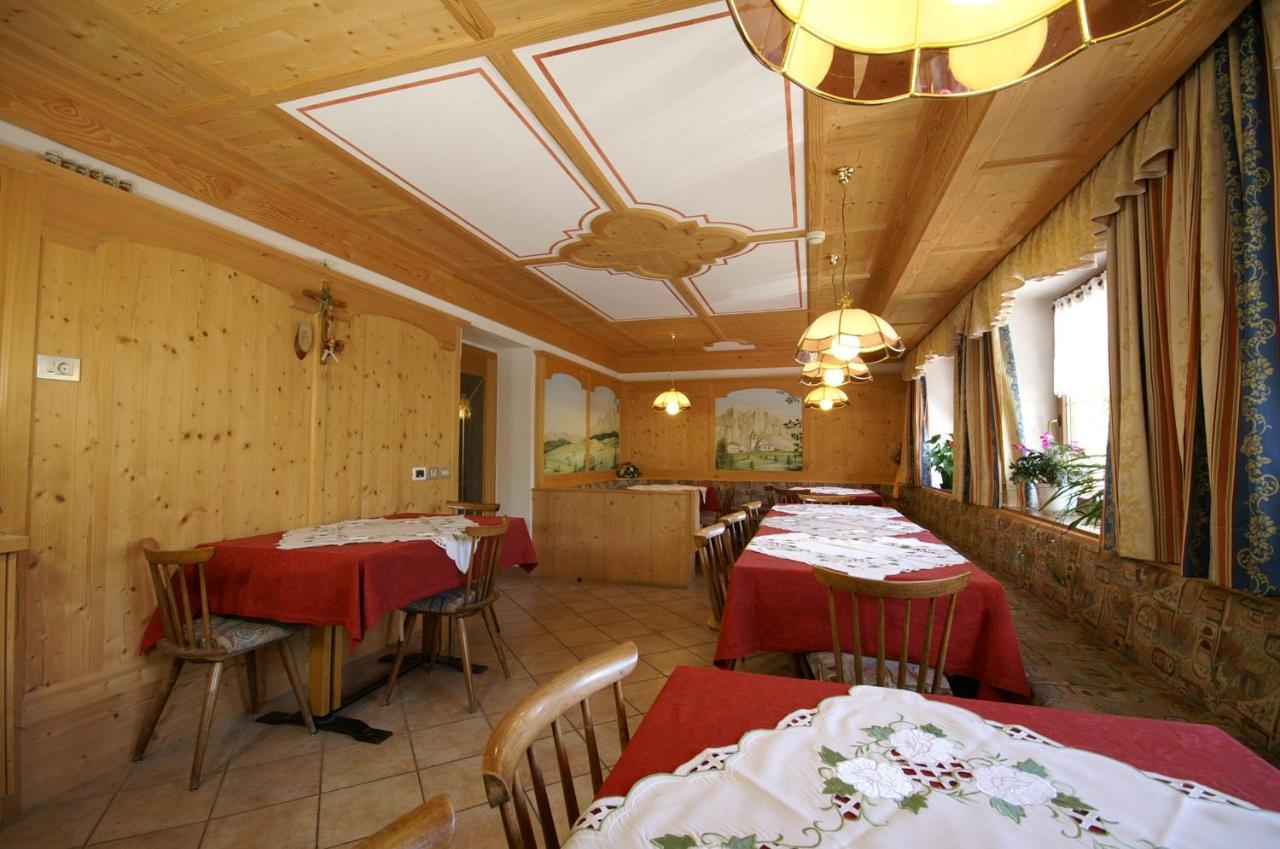 Hotel Runcac Badia  Exteriér fotografie