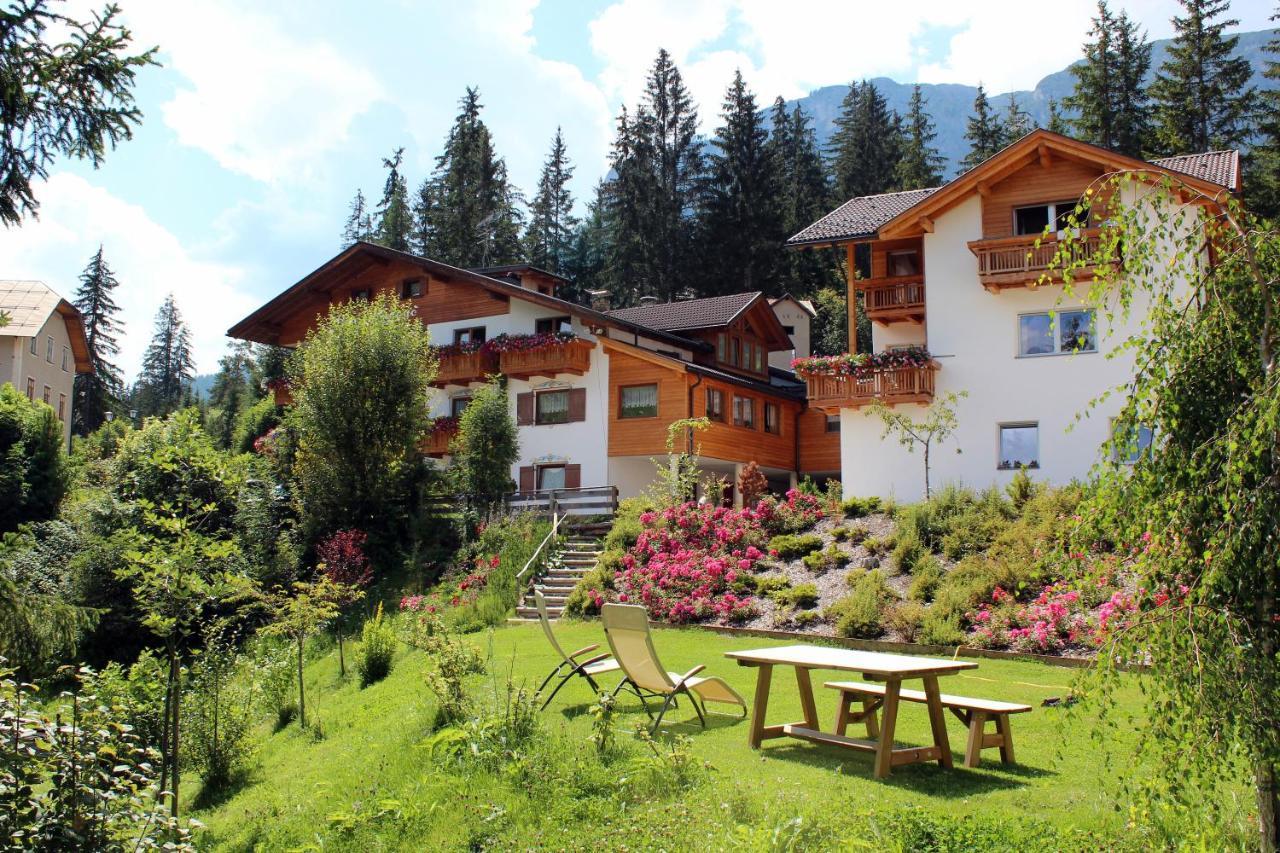 Hotel Runcac Badia  Exteriér fotografie