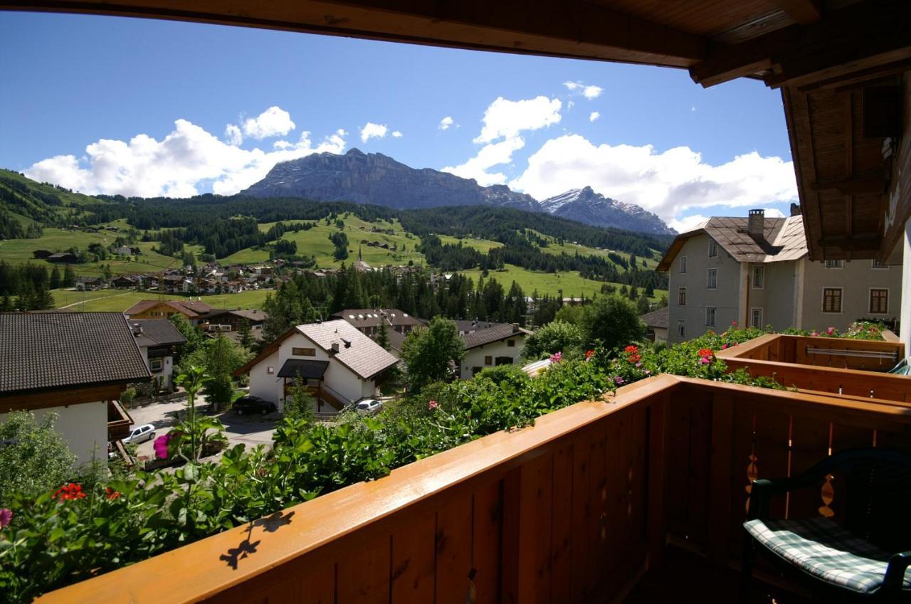 Hotel Runcac Badia  Exteriér fotografie