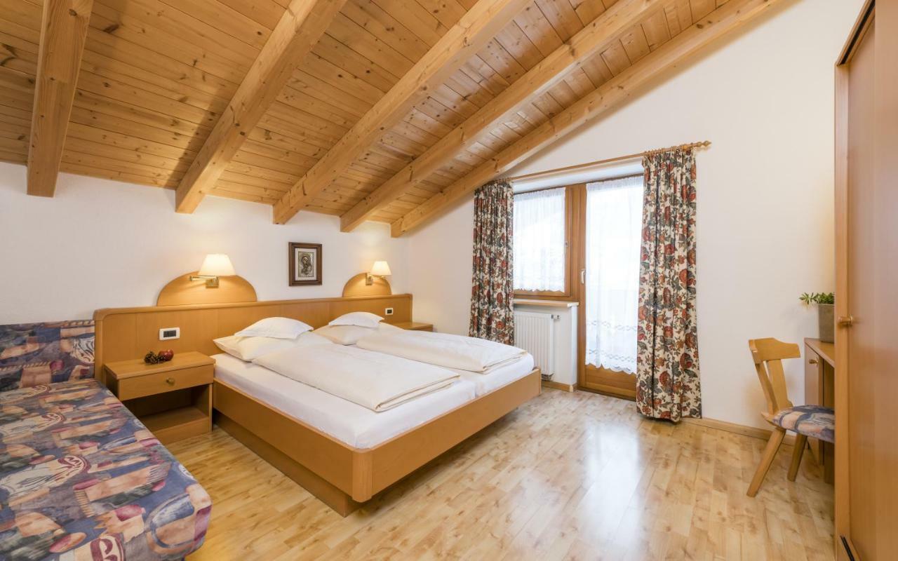 Hotel Runcac Badia  Exteriér fotografie